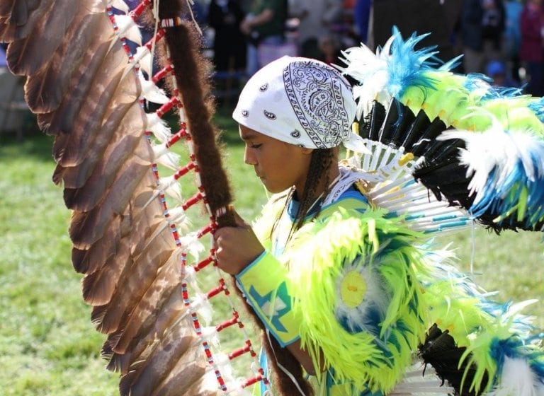 Participez au pow-wow tour 2014