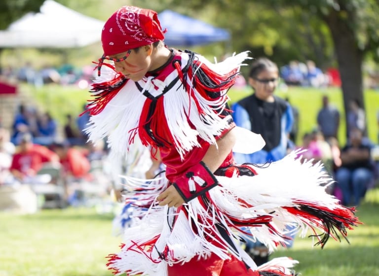 Découvrez les lauréats du Powwow 2019 de l’École indienne St Joseph du Dakota